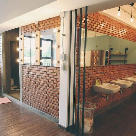 Vestique Hostel Chiang Mai Ngoại thất bức ảnh
