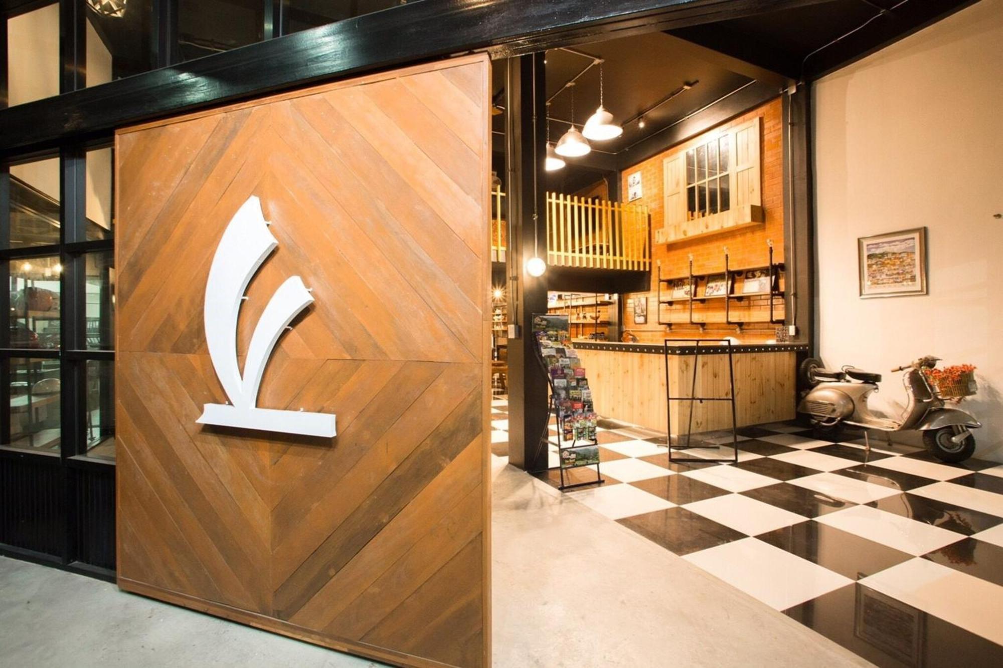 Vestique Hostel Chiang Mai Ngoại thất bức ảnh
