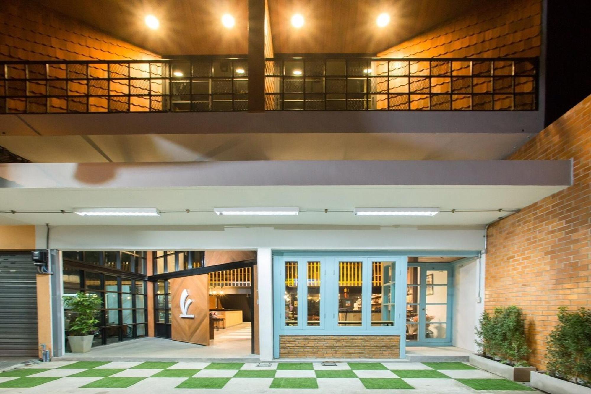 Vestique Hostel Chiang Mai Ngoại thất bức ảnh