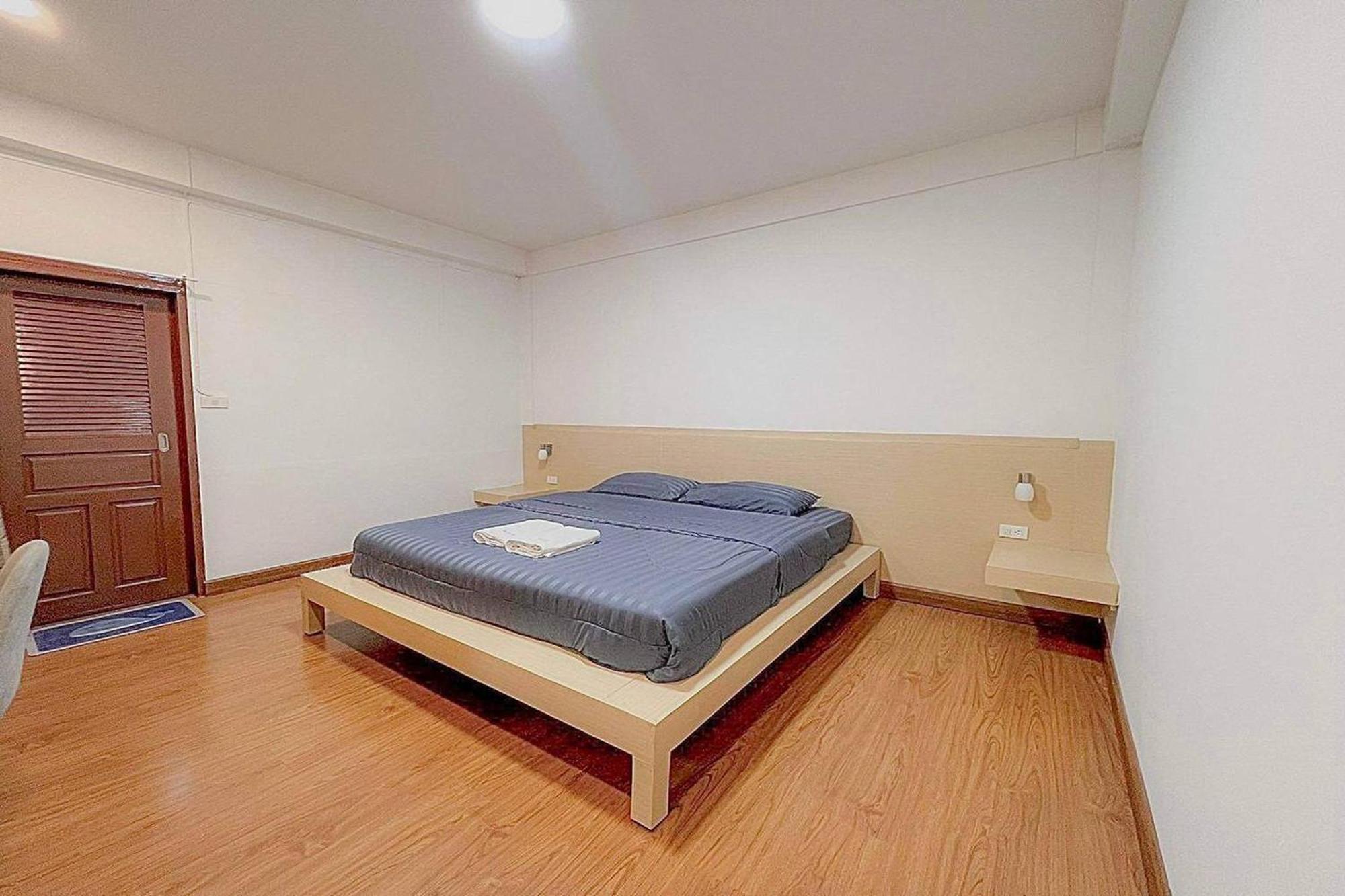 Vestique Hostel Chiang Mai Ngoại thất bức ảnh